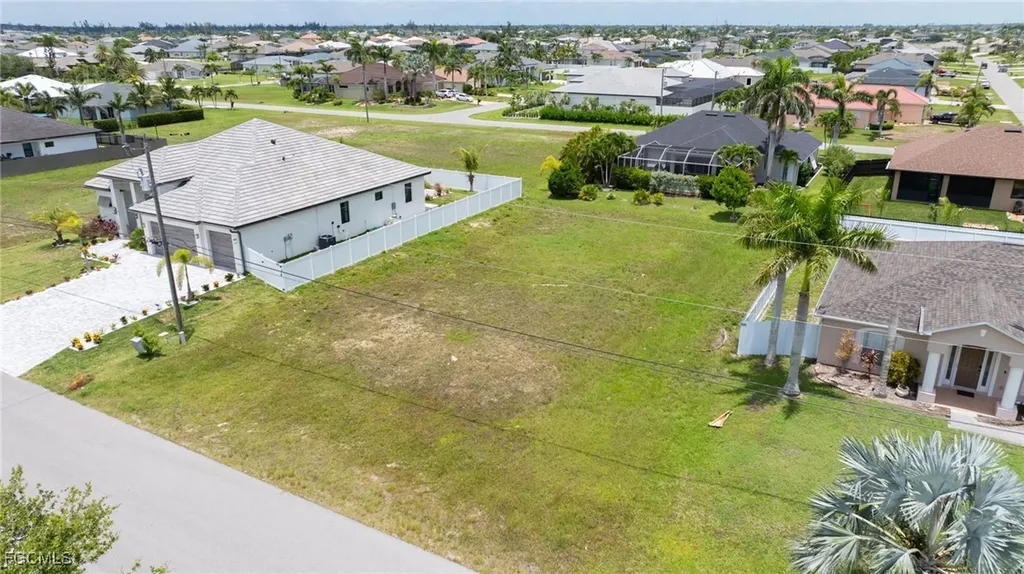 105 NW 35th Place Cape Coral FL 33993