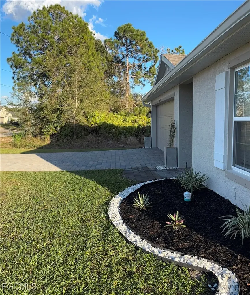 2811 36th Street SW Lehigh Acres FL 33976