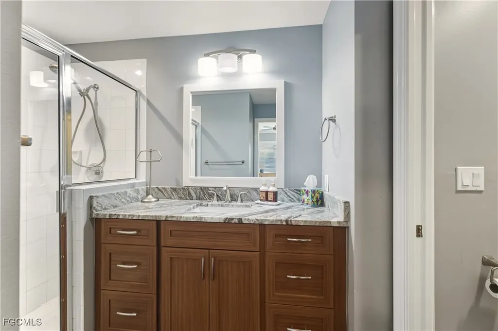 230 Newport Drive Naples FL 34114