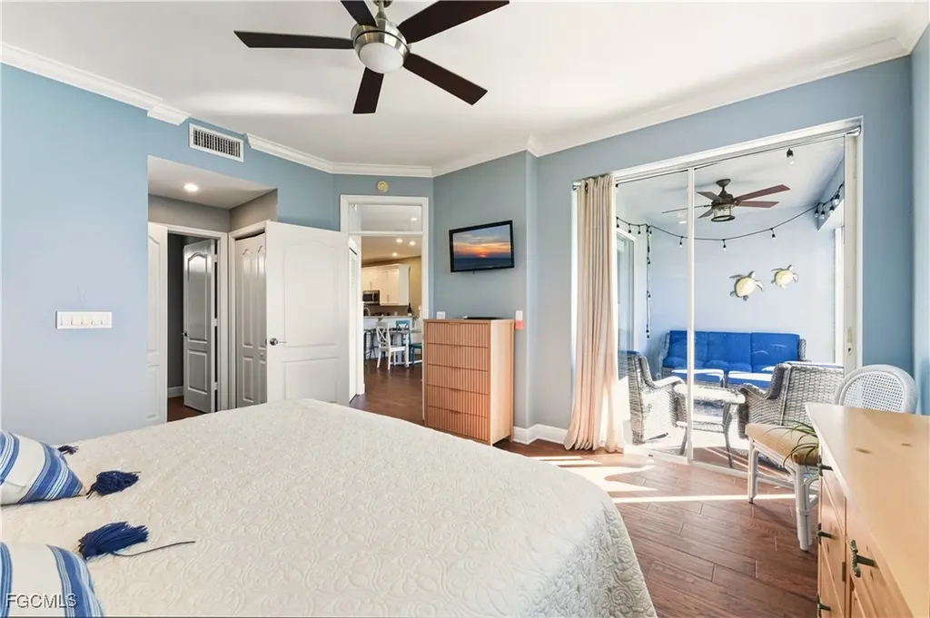 230 Newport Drive Naples FL 34114