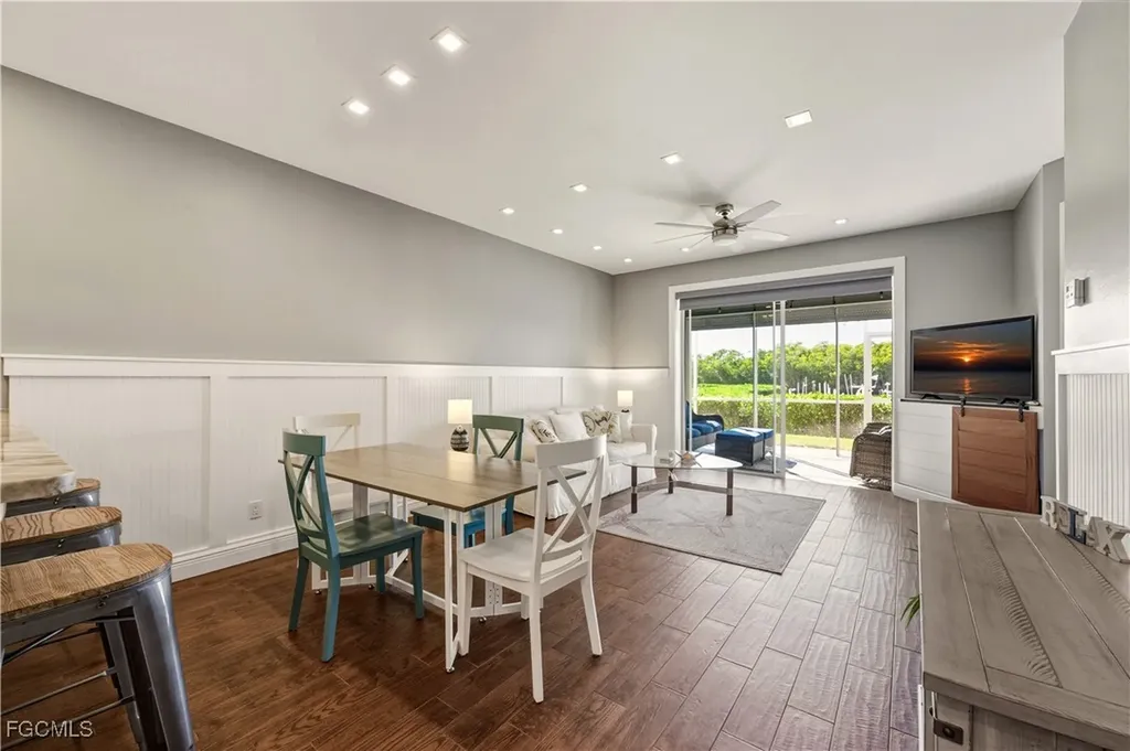 230 Newport Drive Naples FL 34114