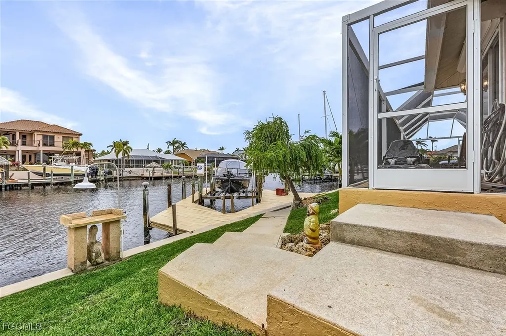 1516 SW 58th Street Cape Coral FL 33914