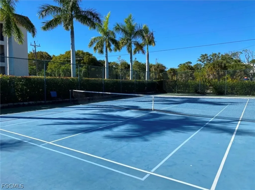 671 E Gulf Drive Sanibel FL 33957