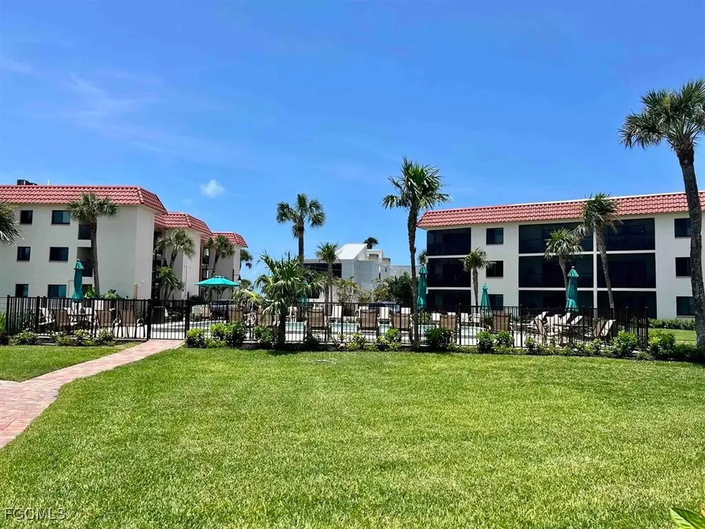 671 E Gulf Drive Sanibel FL 33957