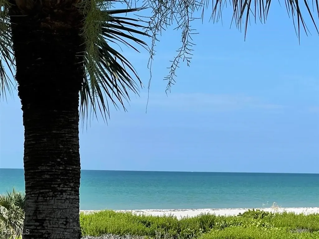 671 E Gulf Drive Sanibel FL 33957