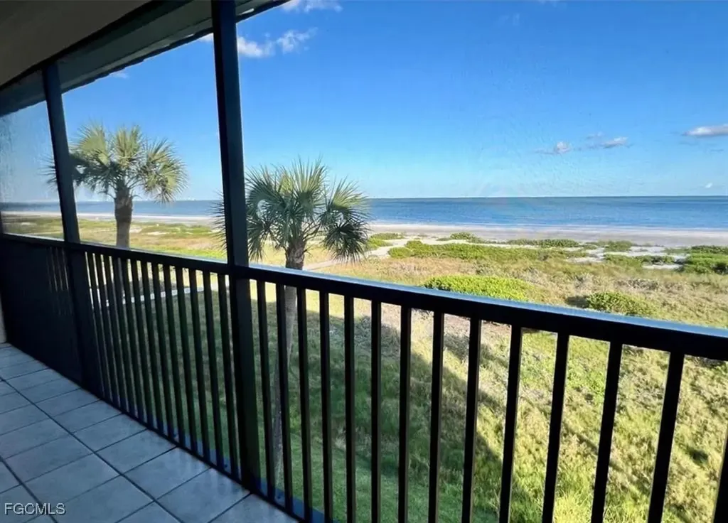 671 E Gulf Drive Sanibel FL 33957