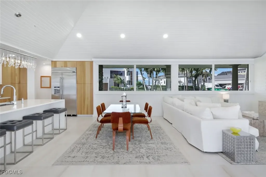 2943 Valencia Way Fort Myers FL 33901