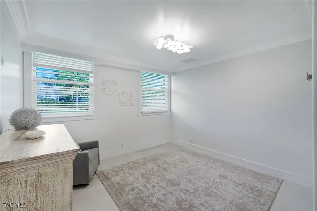 2943 Valencia Way Fort Myers FL 33901