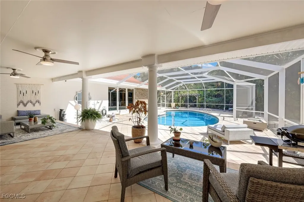 2943 Valencia Way Fort Myers FL 33901