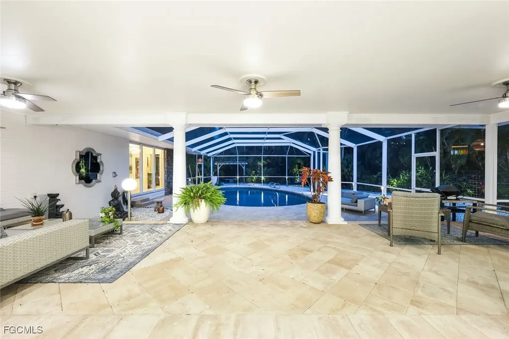 2943 Valencia Way Fort Myers FL 33901