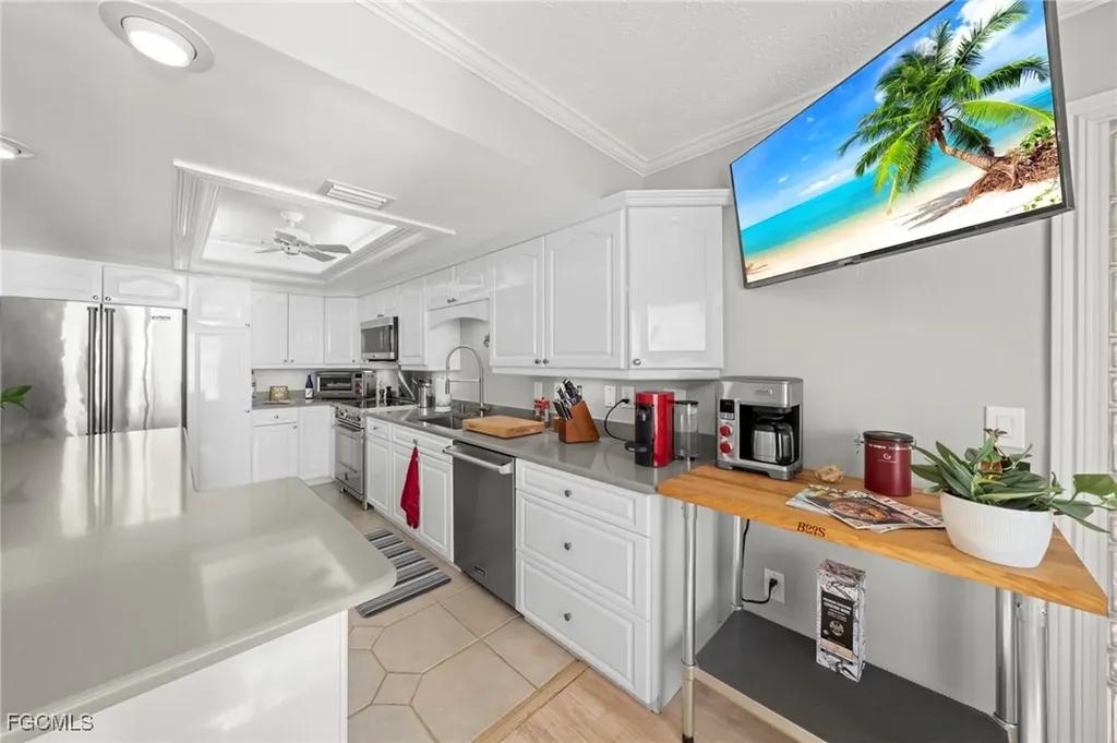 4013 SE 20th Place Cape Coral FL 33904