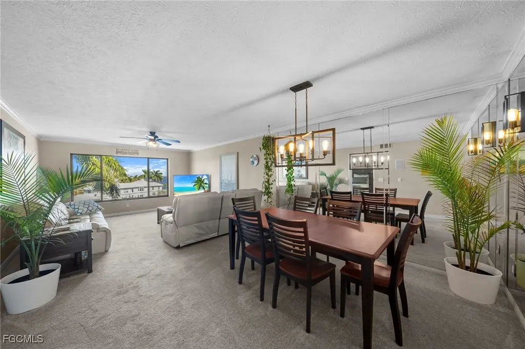 4013 SE 20th Place Cape Coral FL 33904