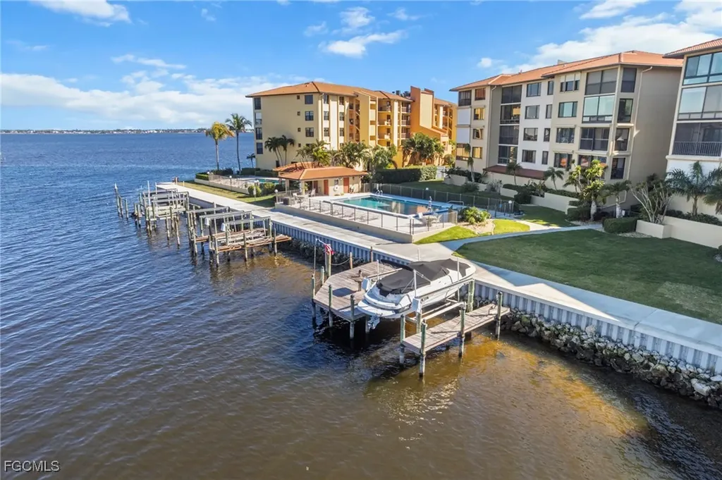4013 SE 20th Place Cape Coral FL 33904