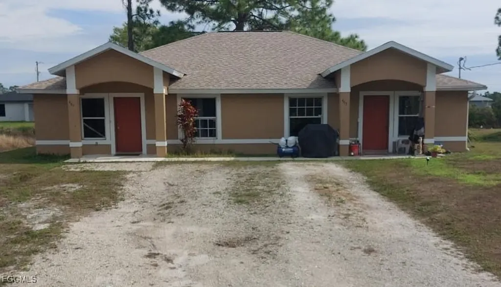 461/463 Loretta Avenue S Lehigh Acres FL 33974