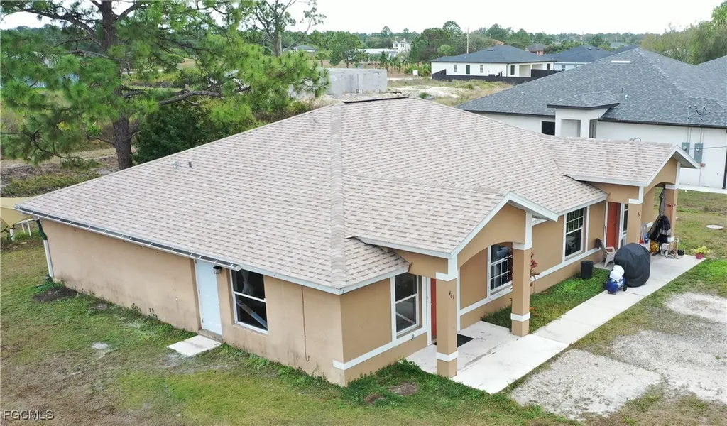 461/463 Loretta Avenue S Lehigh Acres FL 33974