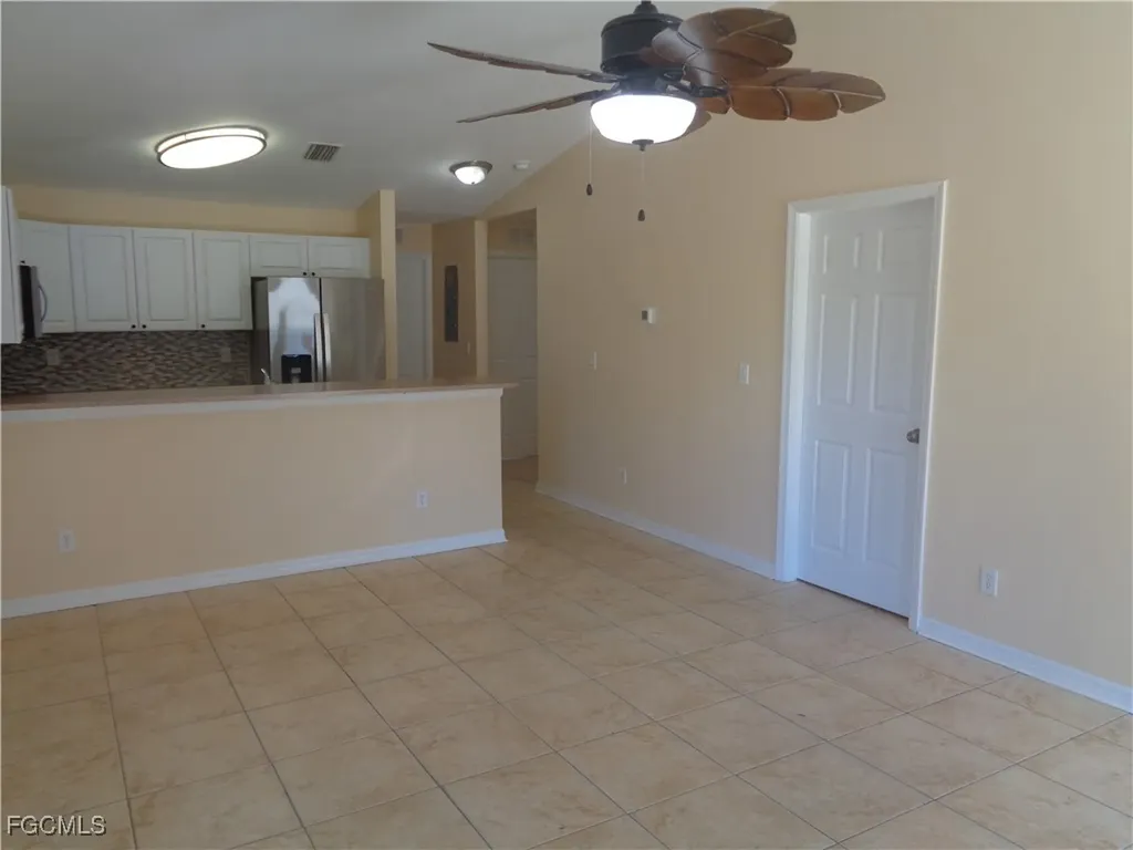 461/463 Loretta Avenue S Lehigh Acres FL 33974