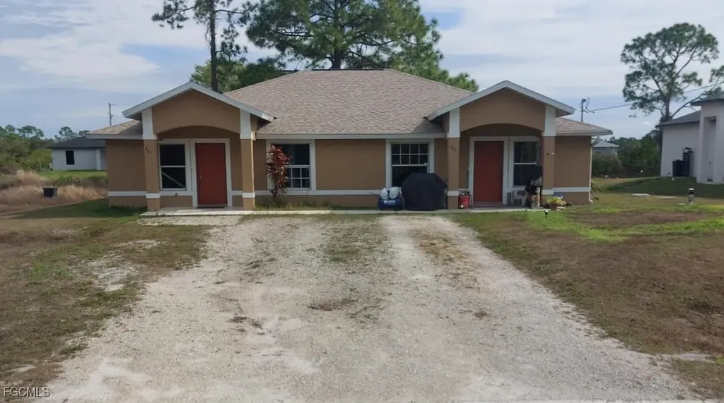 461/463 Loretta Avenue S Lehigh Acres FL 33974