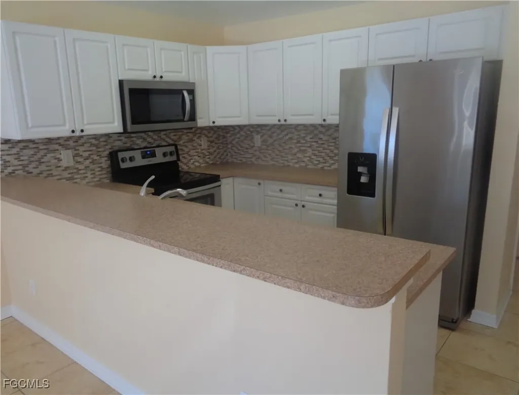 461/463 Loretta Avenue S Lehigh Acres FL 33974