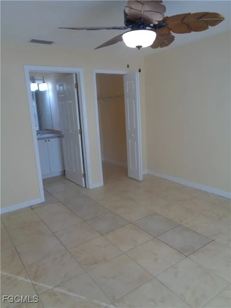 461/463 Loretta Avenue S Lehigh Acres FL 33974