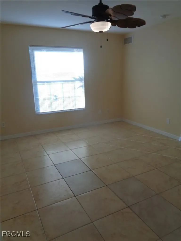 461/463 Loretta Avenue S Lehigh Acres FL 33974