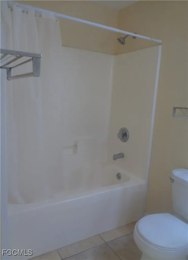 461/463 Loretta Avenue S Lehigh Acres FL 33974