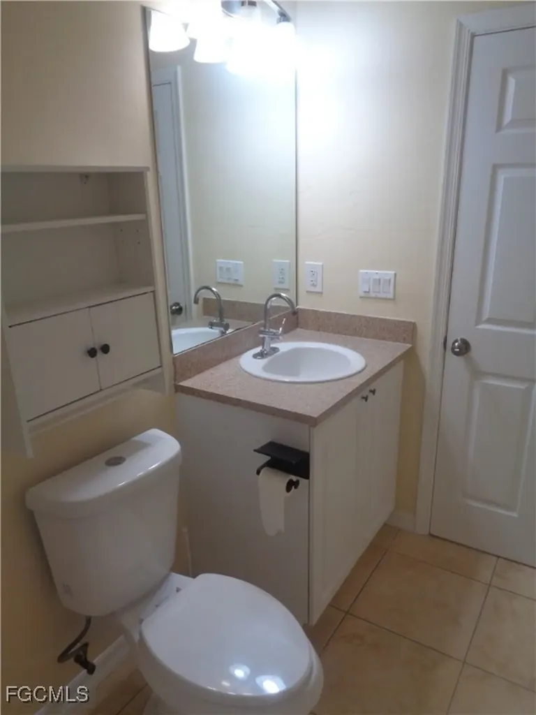 461/463 Loretta Avenue S Lehigh Acres FL 33974