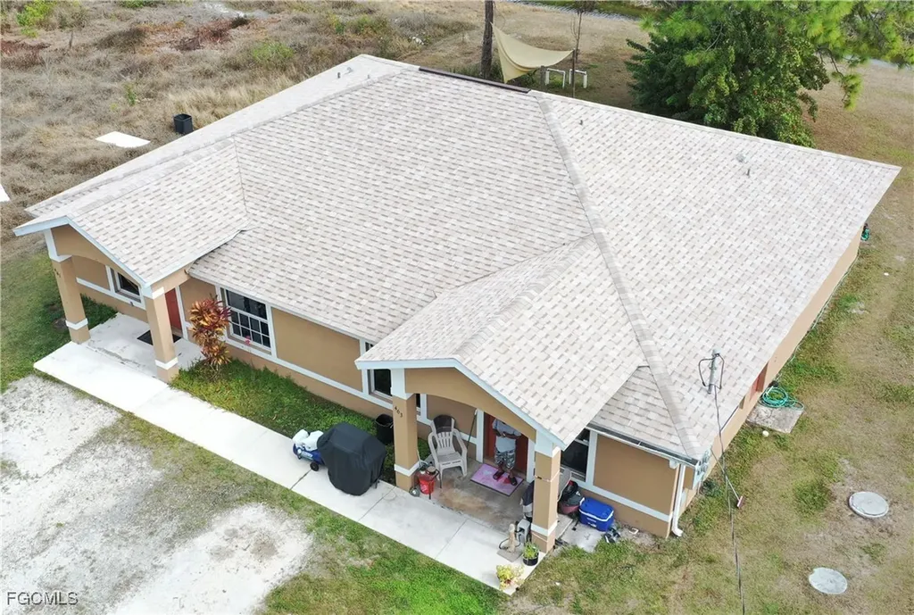 461/463 Loretta Avenue S Lehigh Acres FL 33974