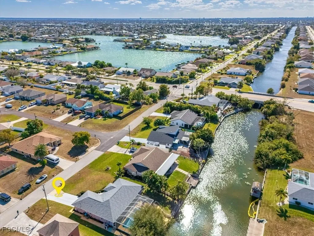 20 NE 8th Place Cape Coral FL 33909