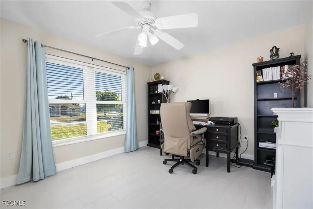 20 NE 8th Place Cape Coral FL 33909