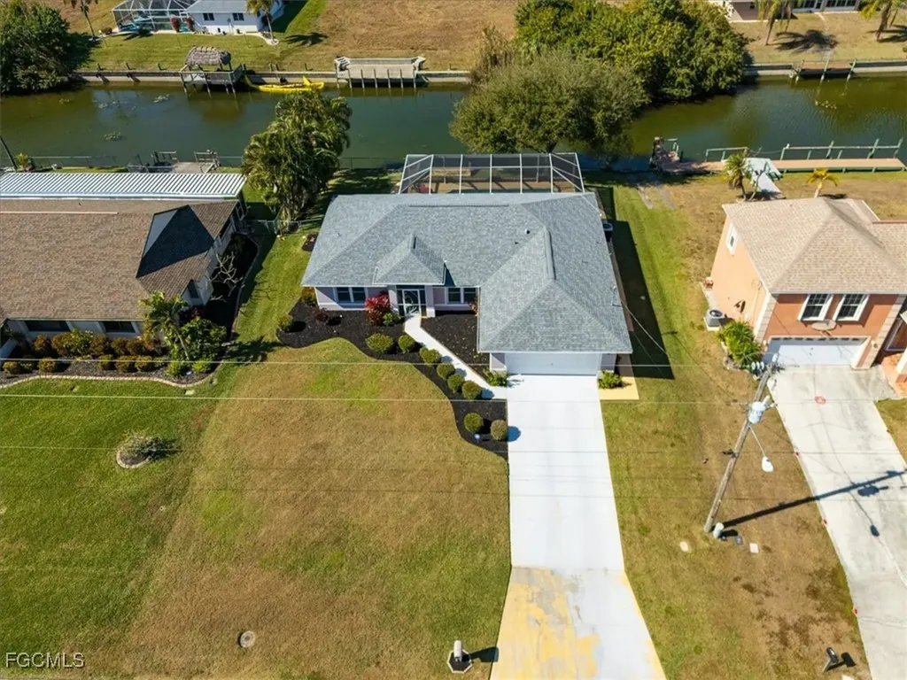 20 NE 8th Place Cape Coral FL 33909