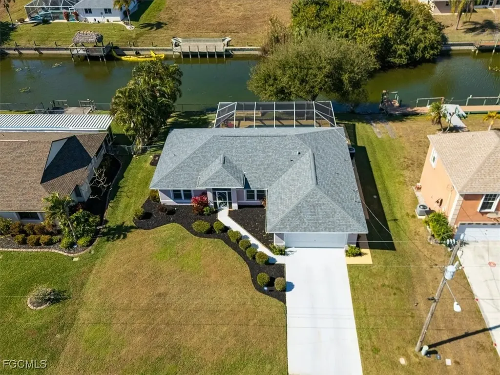 20 NE 8th Place Cape Coral FL 33909