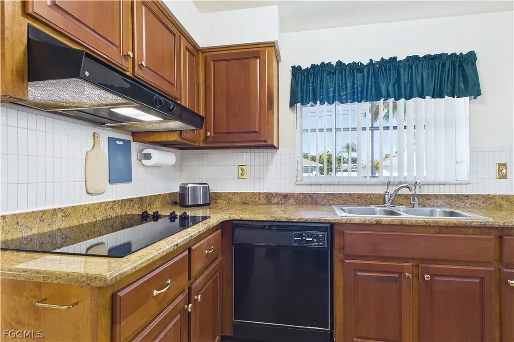 2306 SE 15th Terrace Cape Coral FL 33990