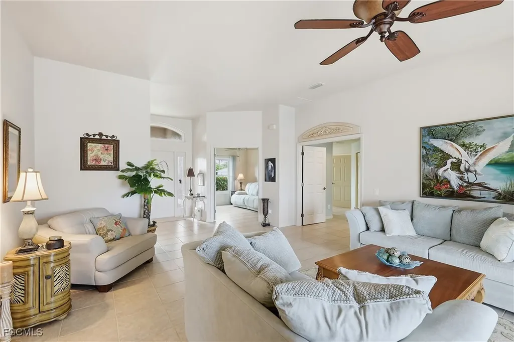 927 SW 28th Terrace Cape Coral FL 33914
