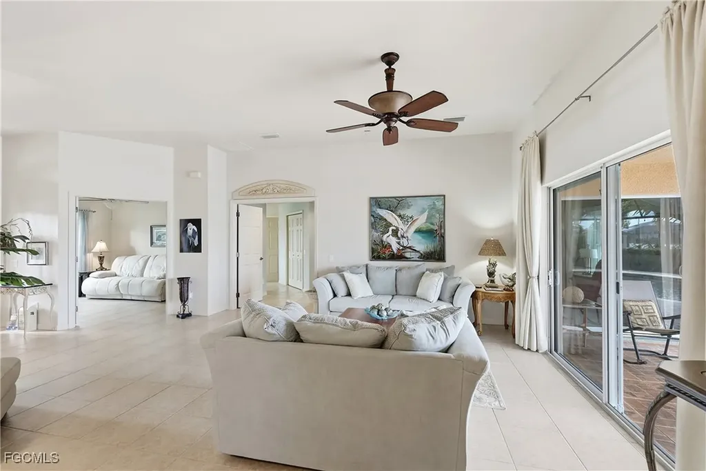 927 SW 28th Terrace Cape Coral FL 33914