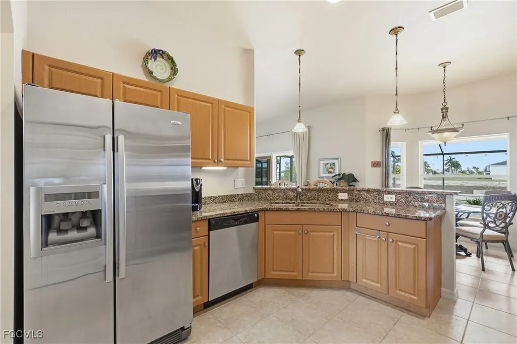 927 SW 28th Terrace Cape Coral FL 33914