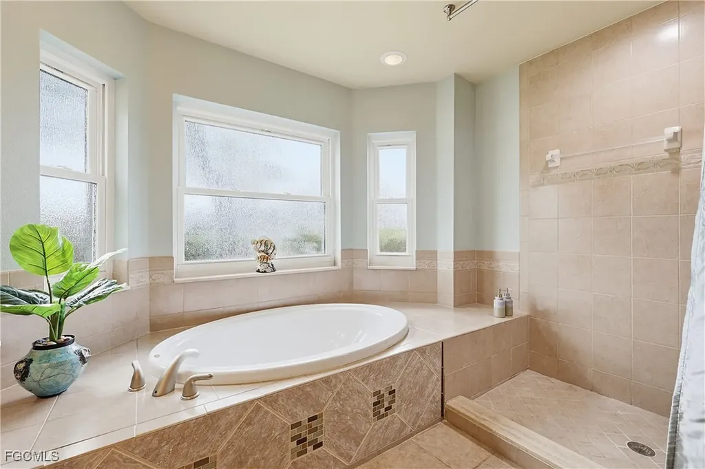 927 SW 28th Terrace Cape Coral FL 33914