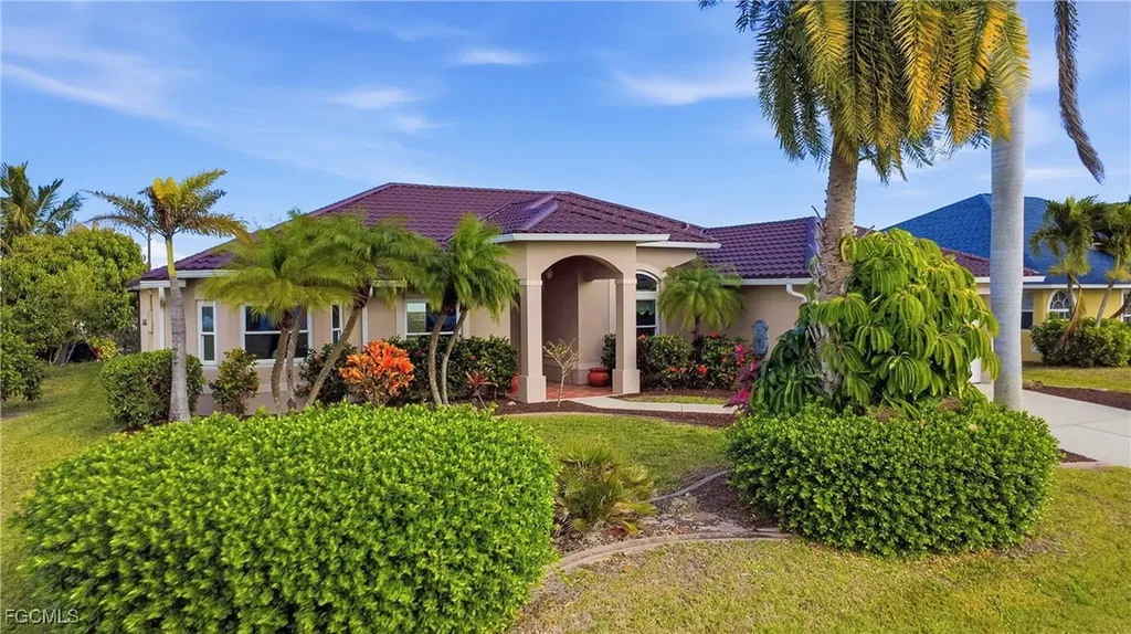 927 SW 28th Terrace Cape Coral FL 33914