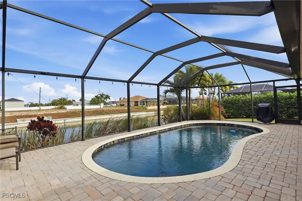 927 SW 28th Terrace Cape Coral FL 33914