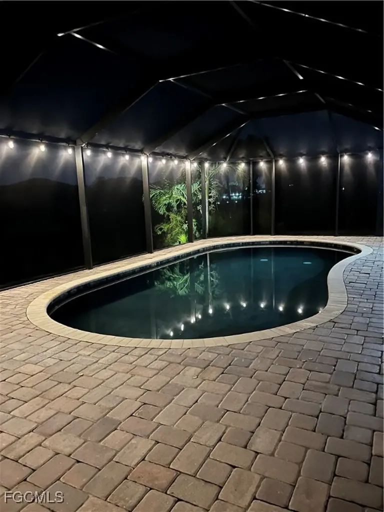 927 SW 28th Terrace Cape Coral FL 33914