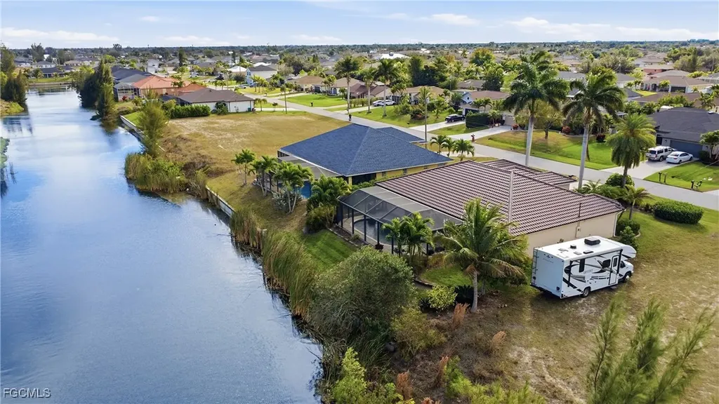 927 SW 28th Terrace Cape Coral FL 33914