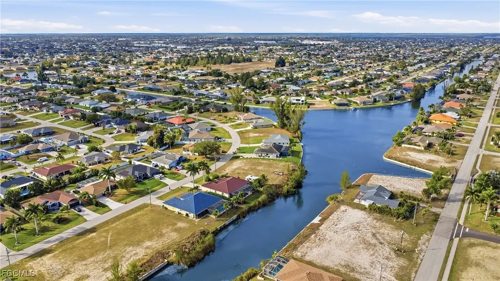 927 SW 28th Terrace Cape Coral FL 33914