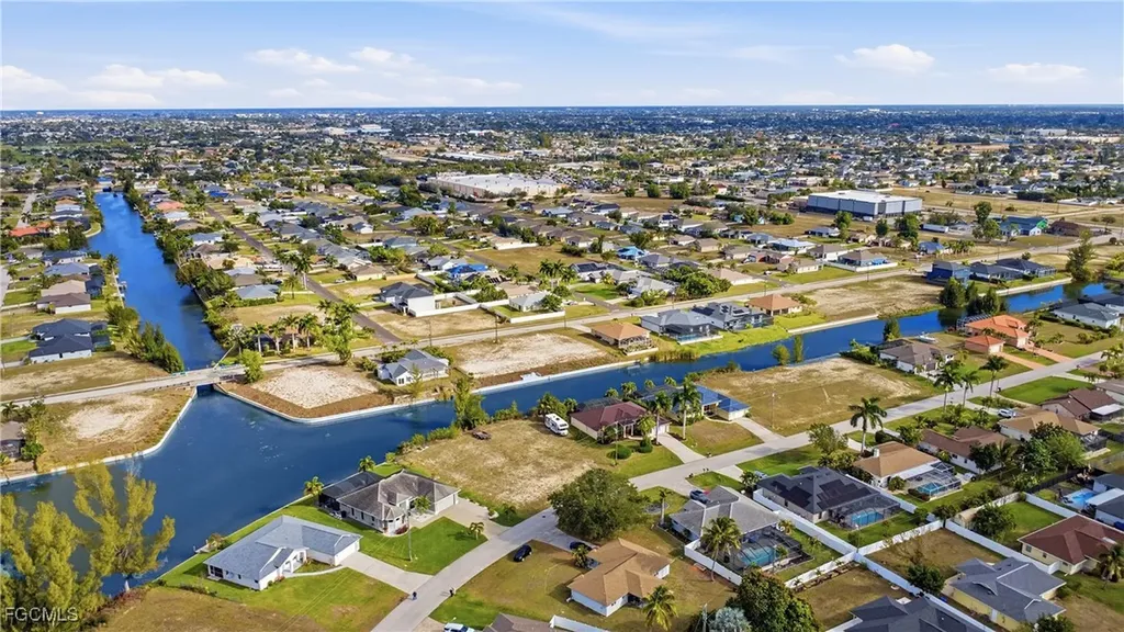 927 SW 28th Terrace Cape Coral FL 33914