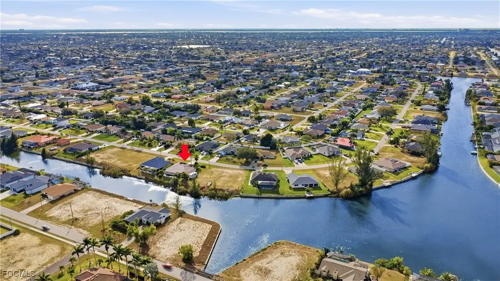 927 SW 28th Terrace Cape Coral FL 33914