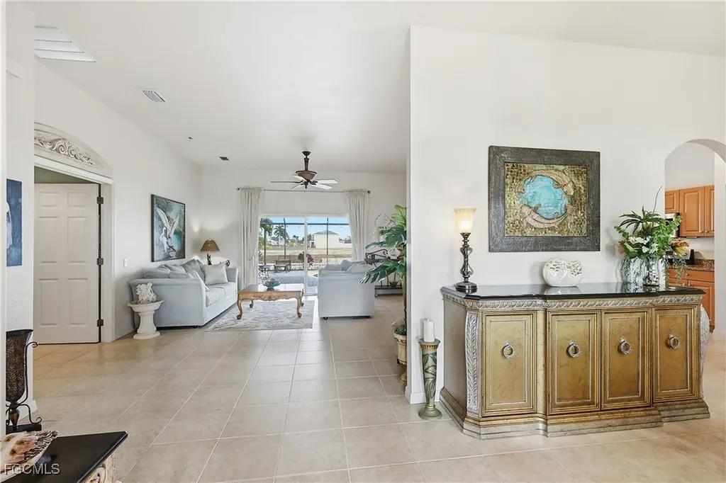 927 SW 28th Terrace Cape Coral FL 33914