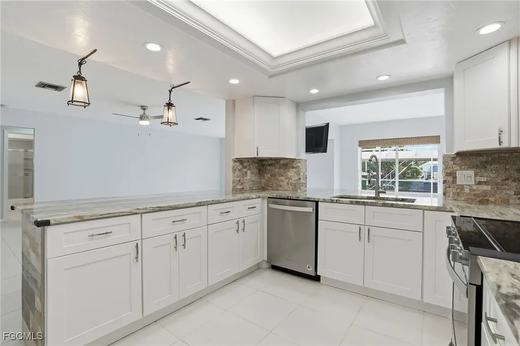 5964 Baker Court Fort Myers FL 33919