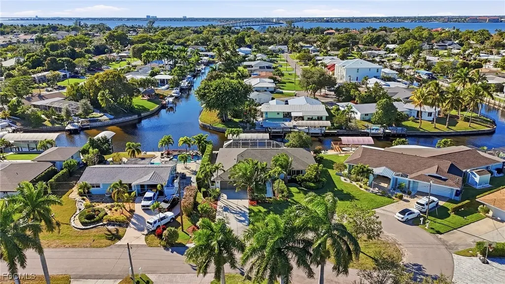 5964 Baker Court Fort Myers FL 33919