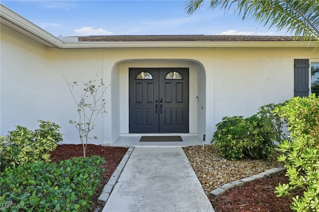 5964 Baker Court Fort Myers FL 33919