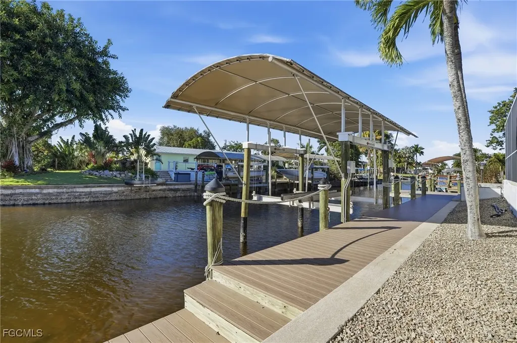5964 Baker Court Fort Myers FL 33919