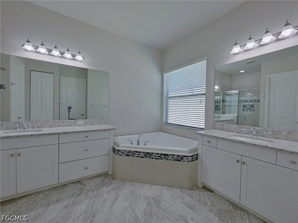 4129 Amelia Way Naples FL 34119