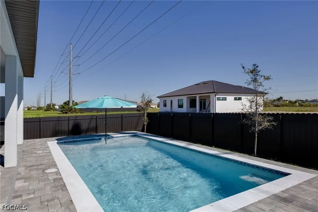 407 El Dorado Boulevard N Cape Coral FL 33993